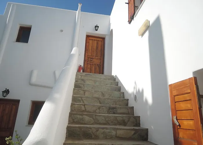 Mitsi Naousa (Paros)